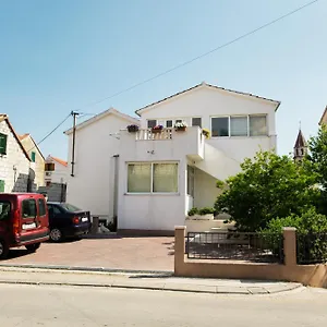  Apartment Kanajet